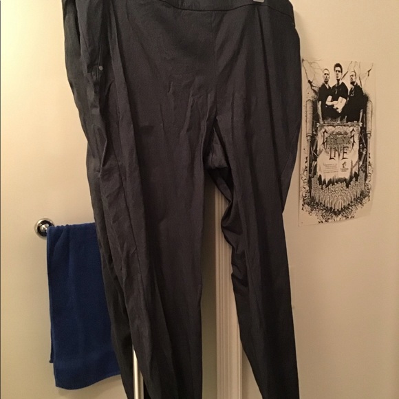 24W Maurice’s Pants - Picture 2 of 5